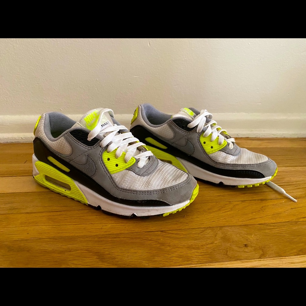 NIKE AIR MAX 90
